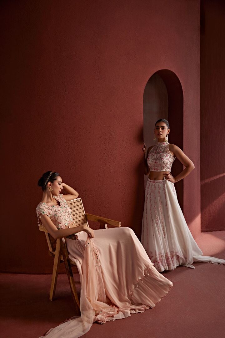 7 nazakat Saris & Lehengas TariniVij