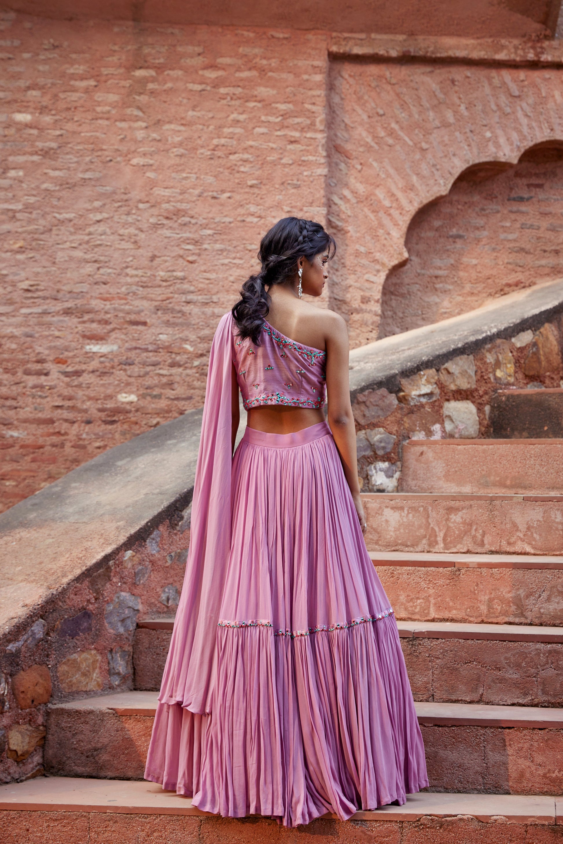 Ameya Saris & Lehengas TariniVij