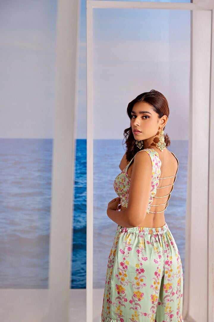 phlox 12 Saris & Lehengas TariniVij