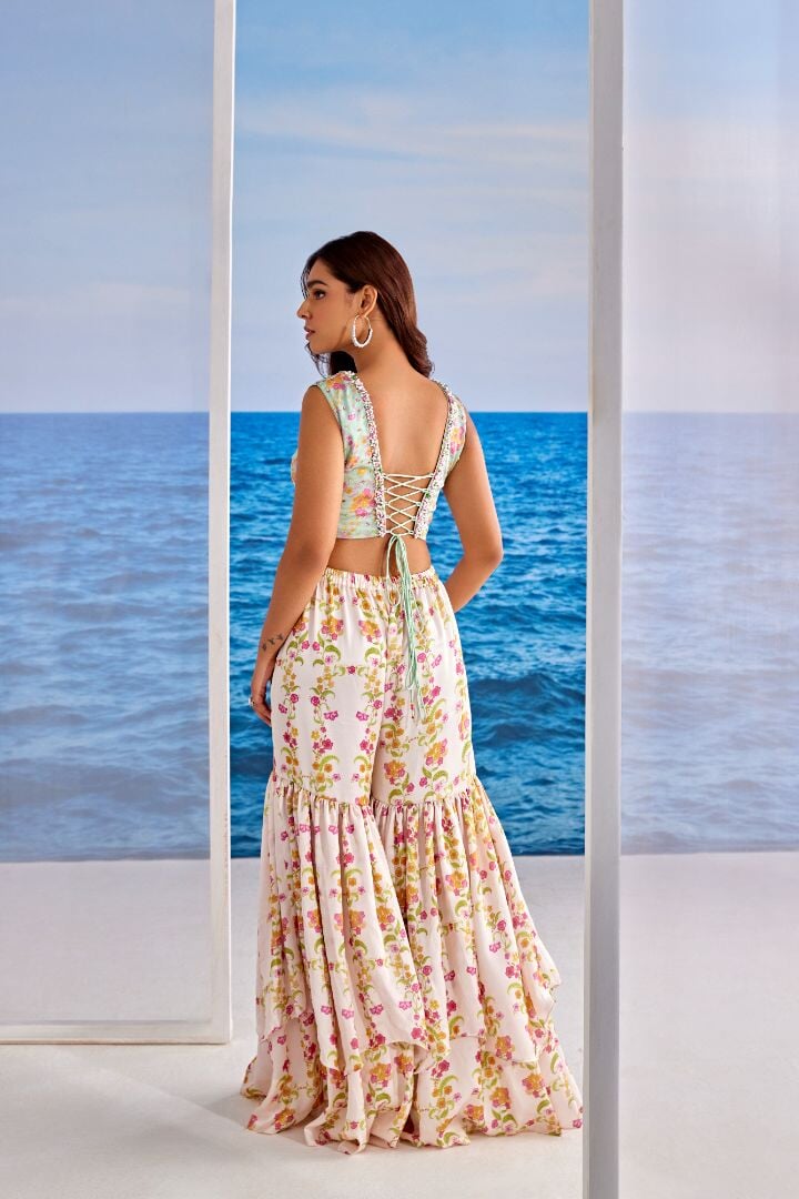phlox 8 Saris & Lehengas TariniVij