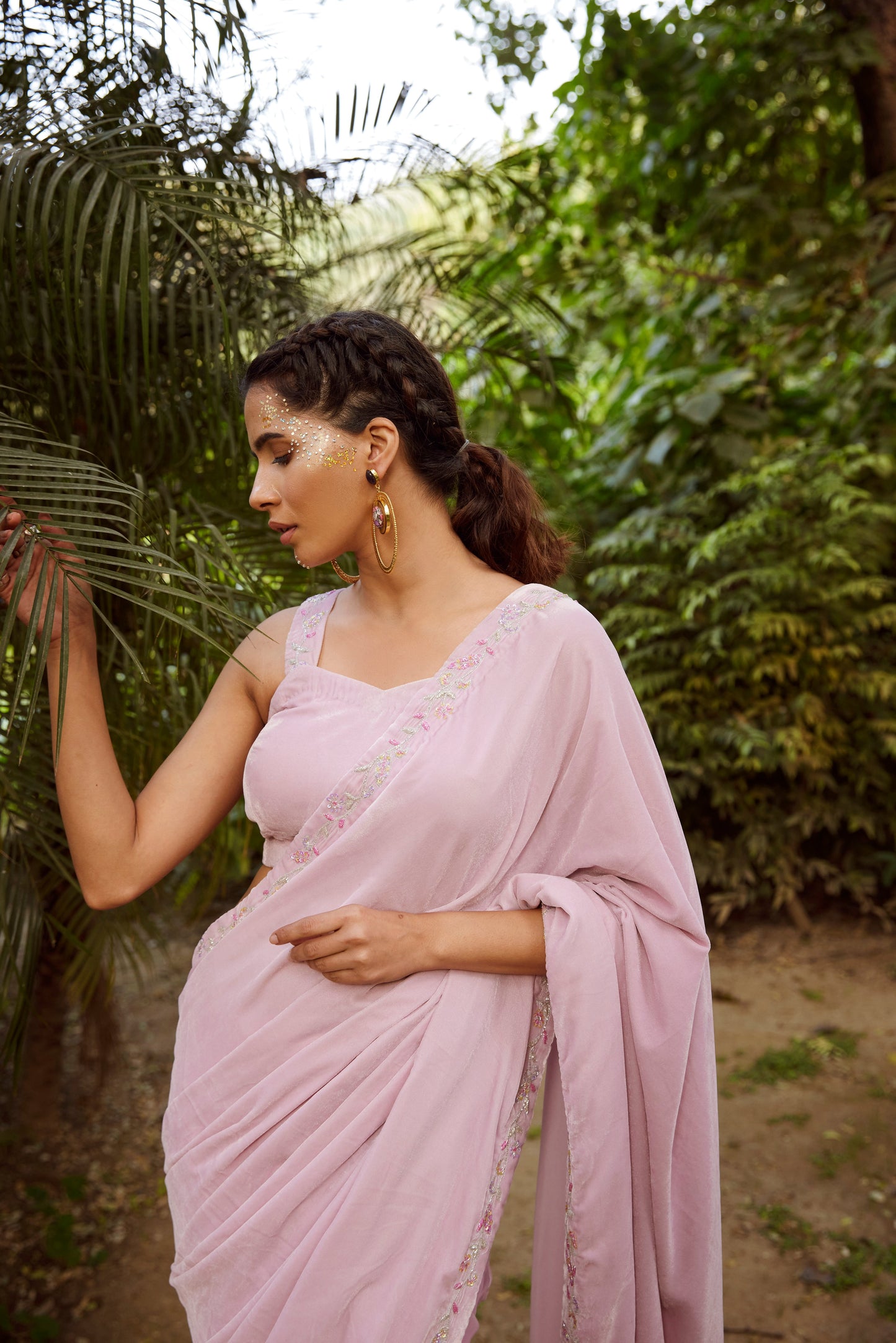 Shyla Saris & Lehengas TariniVij