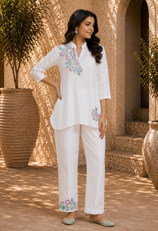 White full sleeve short kurta set