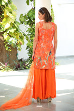 Load image into Gallery viewer, Mulan Saris &amp; Lehengas TariniVij 
